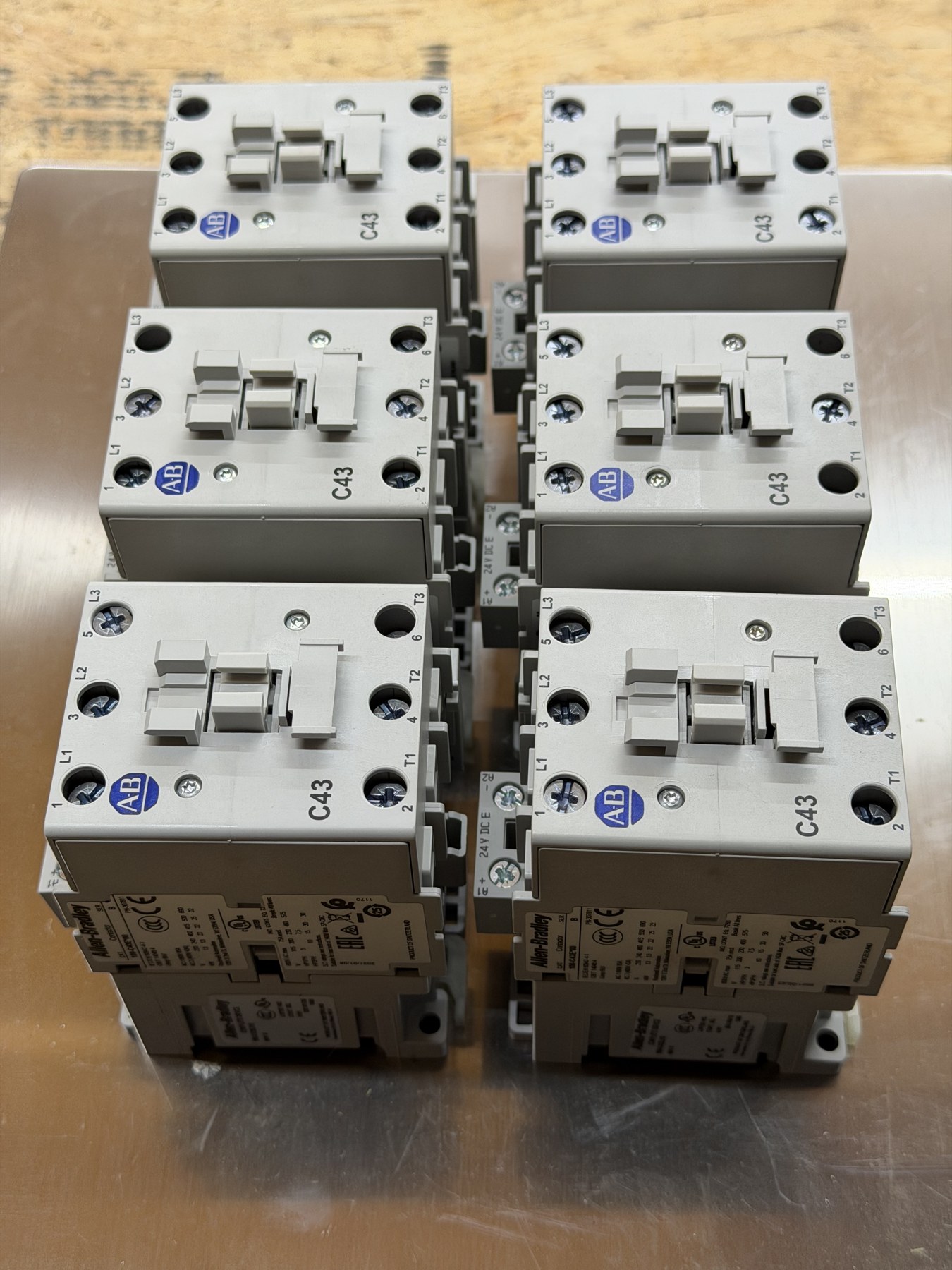 Allen-Bradley 100-C43EJ10 Series B Contactor 43A 24V DC with 1 NO Auxiliary thumbnail 6