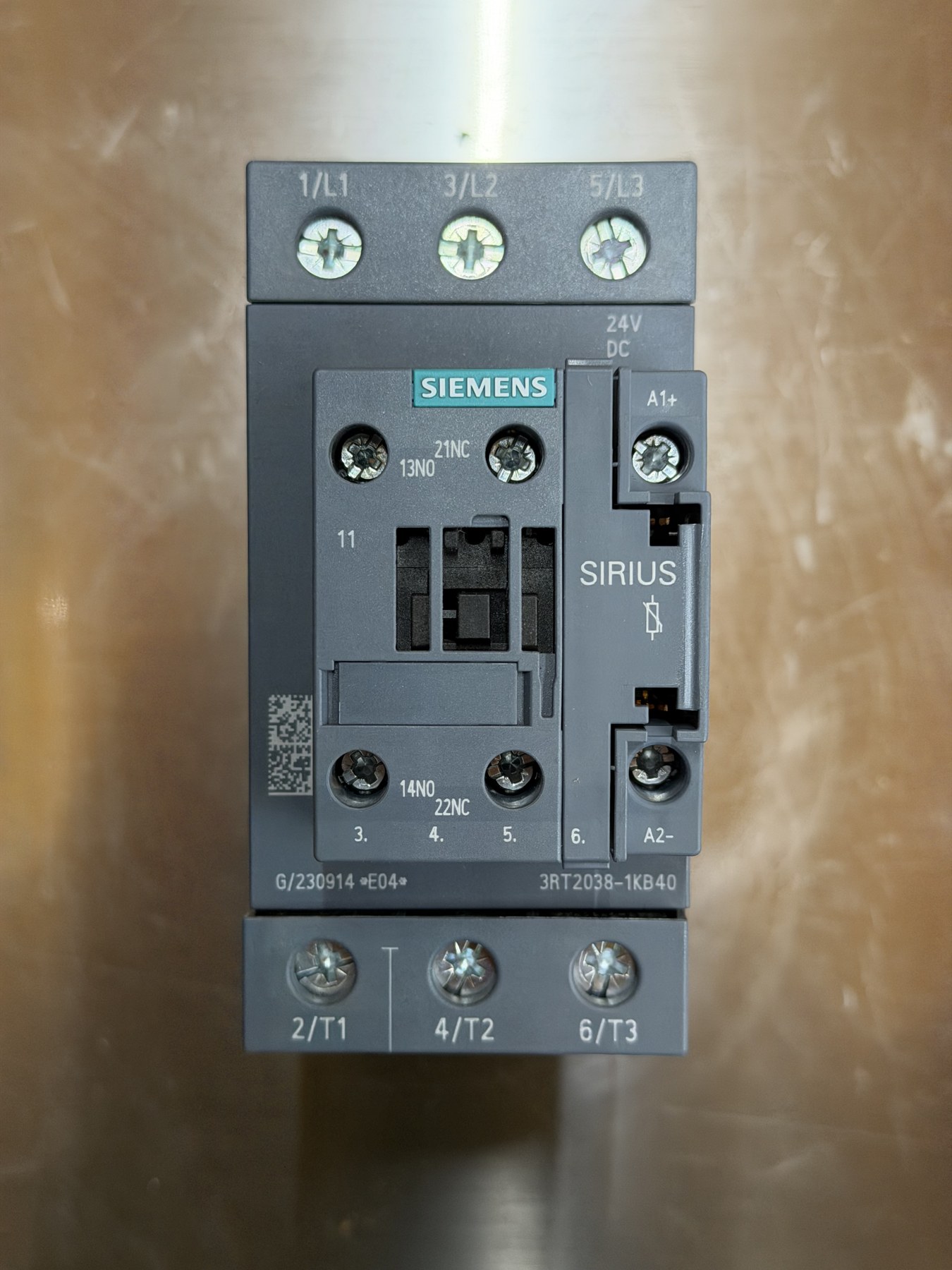 Siemens SIRIUS 3RT2038-1KB40 Contactor 80A 24V DC 1NO 1NC