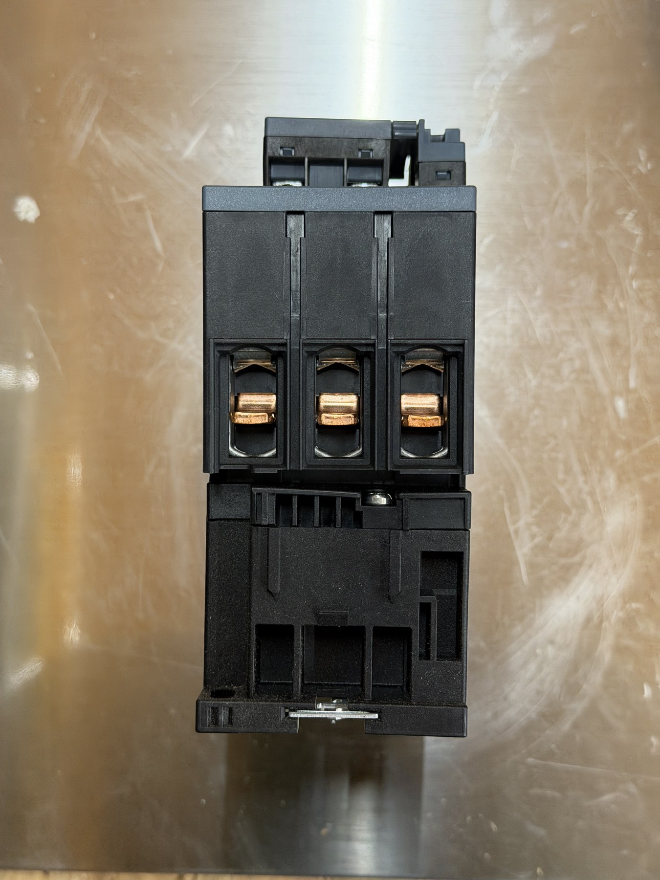 Siemens SIRIUS 3RT2038-1KB40 Contactor 80A 24V DC 1NO 1NC thumbnail 6