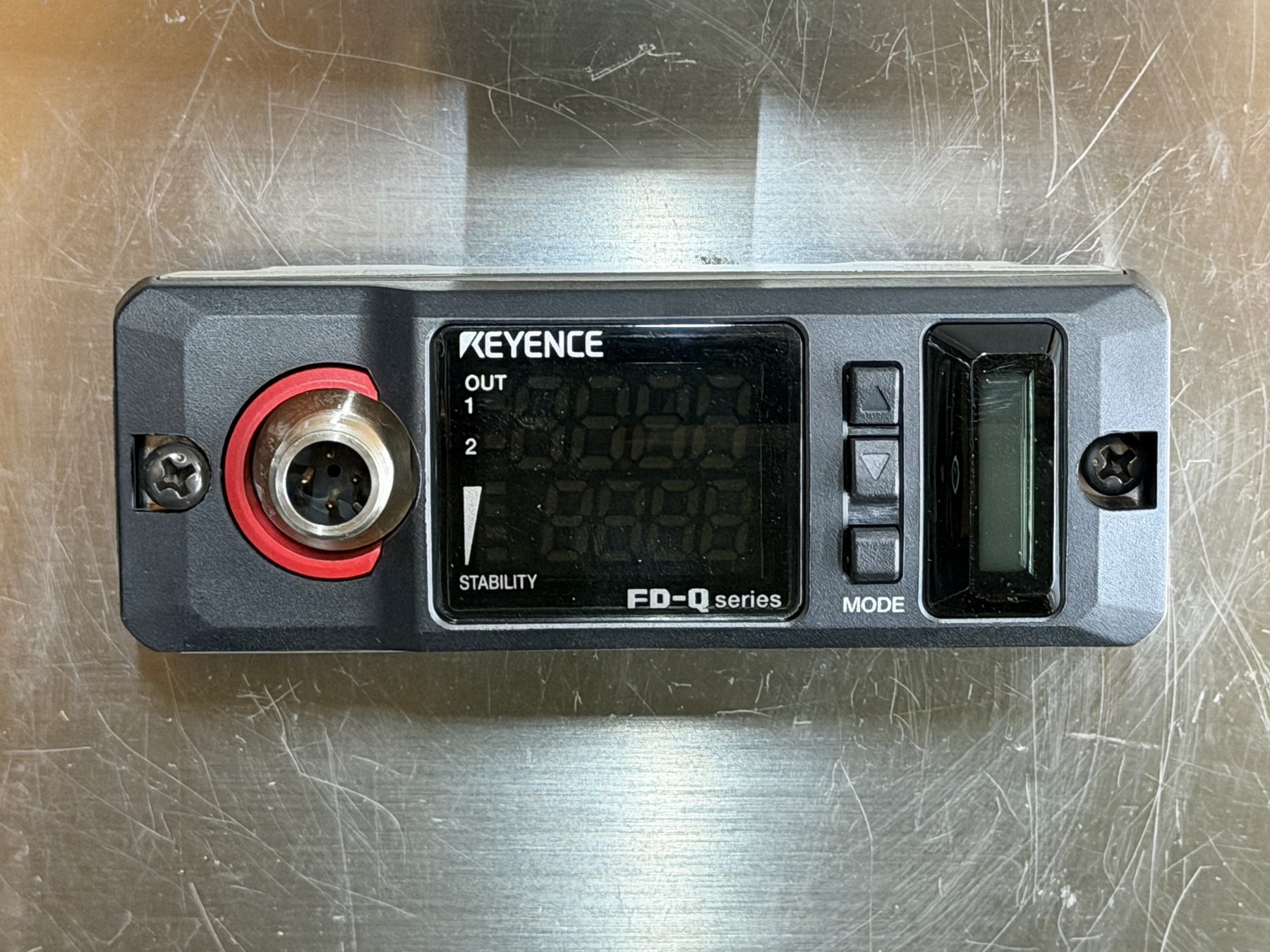 KEYENCE FD-Q20C Clamp-On Flow Sensor with Mounting Hardware